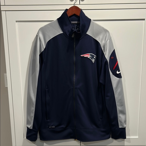 Nike NFL Logo New England Patriots Blue and Gray Bomber Jacket Size Large - Picture 1 of 15
